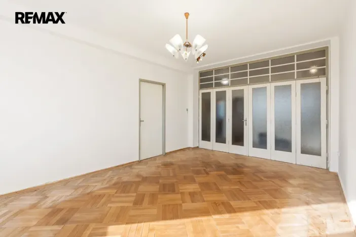 Prodej bytu 2+1, Praha - Vinohrady, Hradešínská, 91 m2