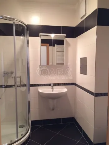 Pronájem bytu 1+kk, Praha - Kamýk, Kramperova, 32 m2
