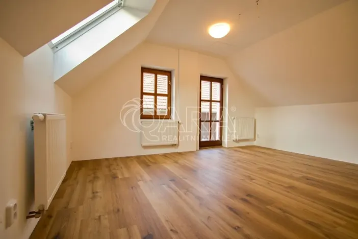 Pronájem rodinného domu, Bečváry, 110 m2