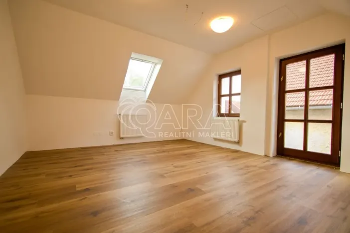 Pronájem rodinného domu, Bečváry, 110 m2