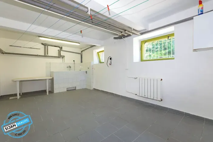 Prodej bytu 3+1, Opava, Okruhy, 112 m2