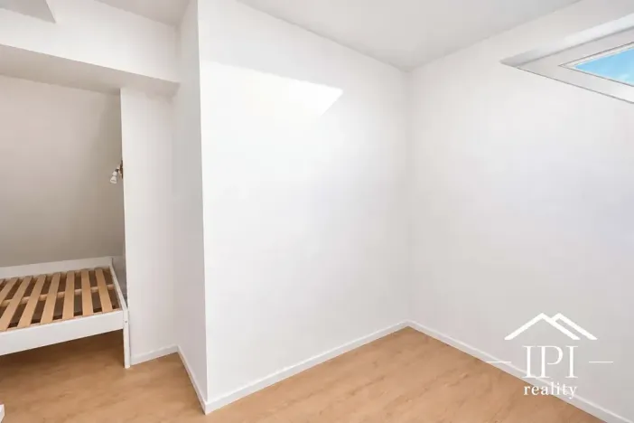 Prodej bytu 2+kk, Praha - Holešovice, Komunardů, 53 m2