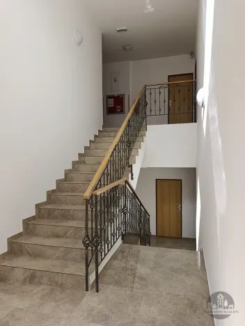 Pronájem bytu 1+kk, Praha - Smíchov, Plzeňská, 25 m2