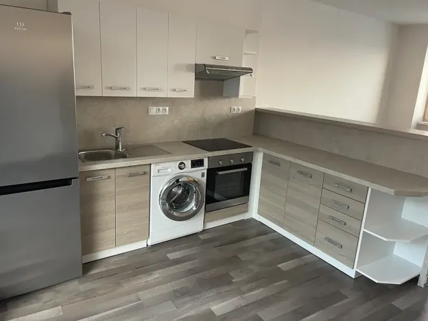 Pronájem bytu 2+kk, Otrokovice, nám. 3. května, 58 m2
