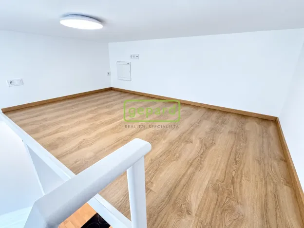 Pronájem bytu 1+kk, Praha - Nusle, Čestmírova, 24 m2