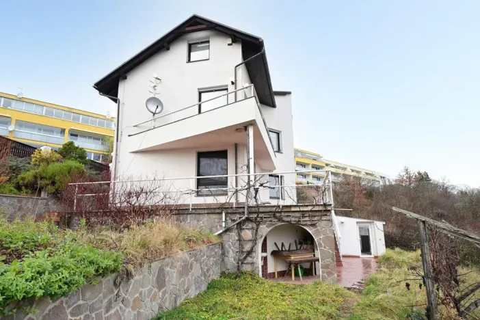Pronájem vícegeneračního domu, Praha - Libeň, Na Jabloňce, 330 m2