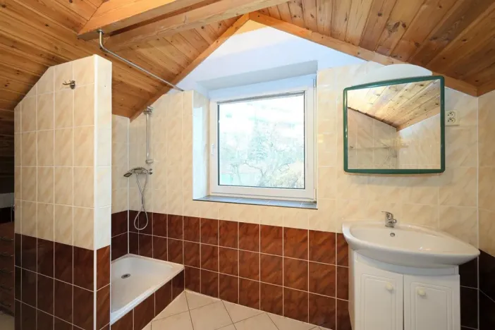Pronájem vícegeneračního domu, Praha - Libeň, Na Jabloňce, 330 m2
