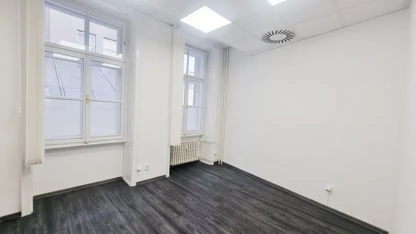 Pronájem kanceláře, Brno, Sukova, 46 m2
