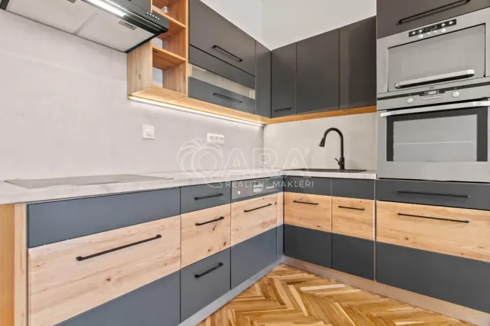 Pronájem bytu 2+kk, Praha - Nusle, Ctiradova, 48 m2