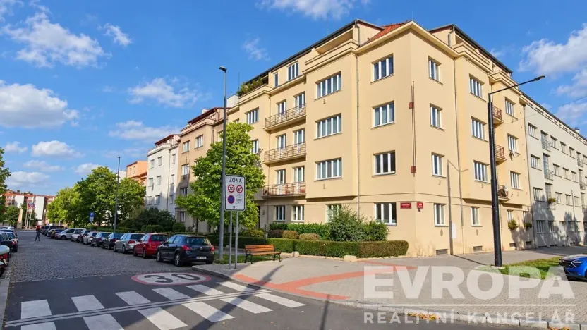 Prodej bytu 3+1, Praha - Dejvice, Zemědělská, 101 m2