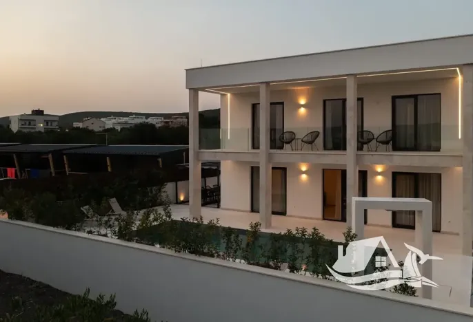 Prodej vily, Sveti Filip i Jakov, Chorvatsko, 166 m2