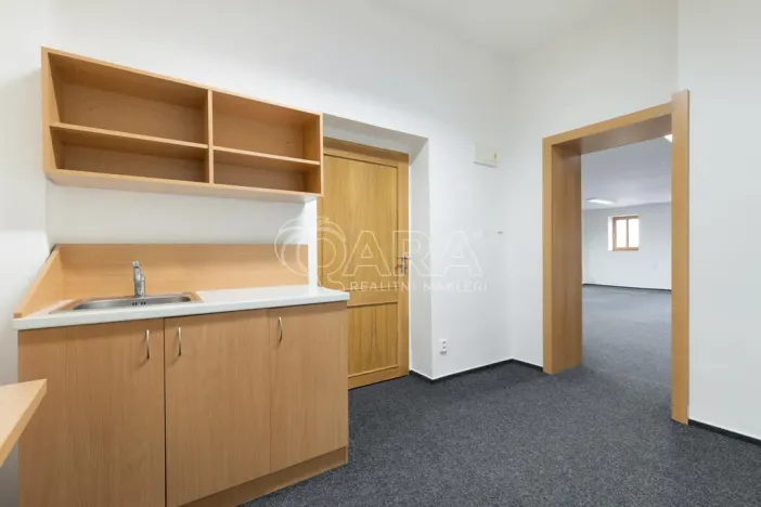 Pronájem kanceláře, Nový Jičín, Masarykovo nám., 70 m2