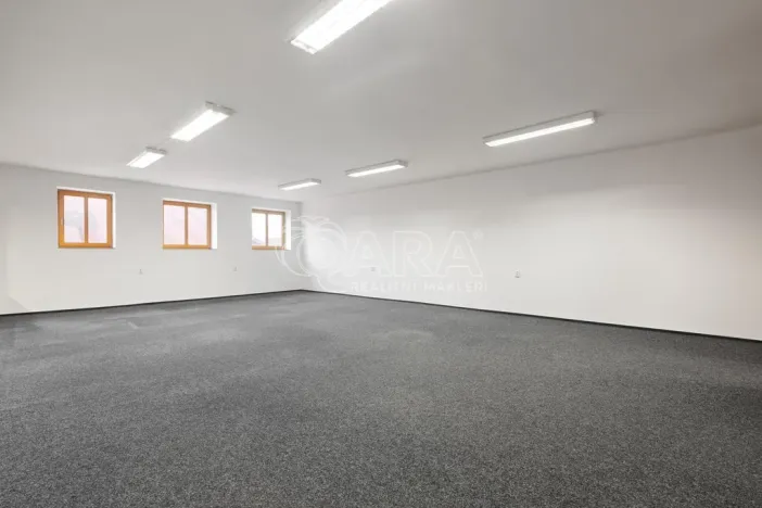 Pronájem kanceláře, Nový Jičín, Masarykovo nám., 70 m2