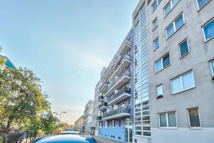 Pronájem bytu 2+kk, Praha - Michle, Elektrárenská, 46 m2