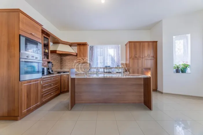 Prodej rodinného domu, Jesenice, Papoušková, 695 m2
