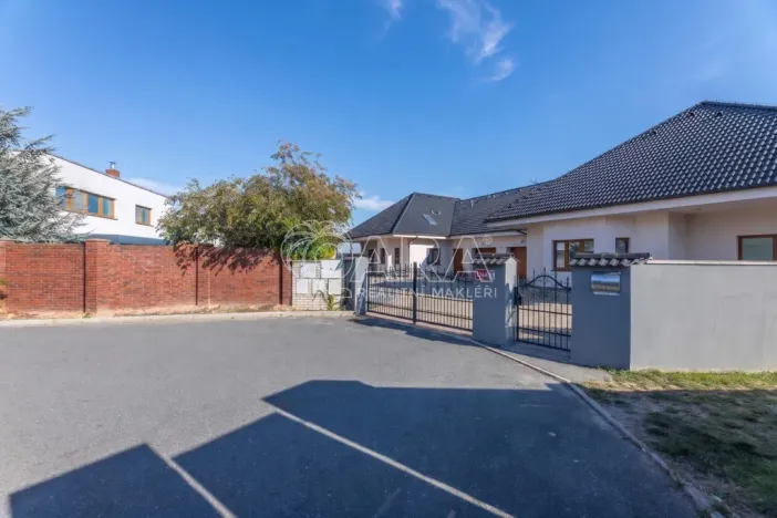 Prodej rodinného domu, Jesenice, Papoušková, 695 m2