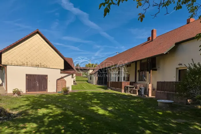 Prodej zemědělské usedlosti, Postupice - Čelivo, 451 m2