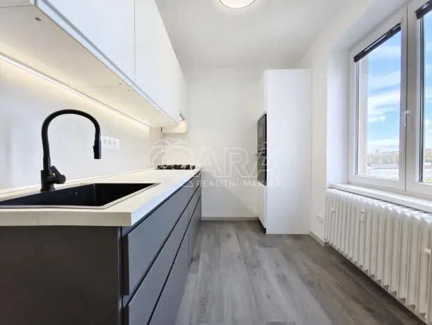 Pronájem bytu 1+1, Praha - Vršovice, Na stezce, 37 m2
