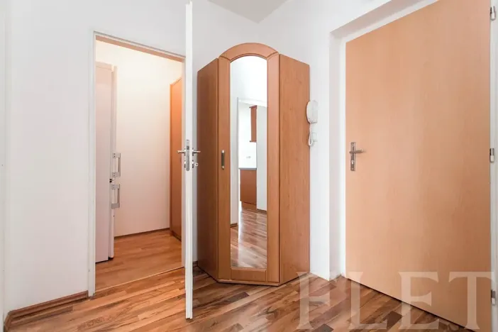 Prodej bytu 2+kk, Praha - Kbely, Pod Nouzovem, 45 m2