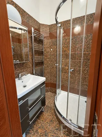Pronájem bytu 2+1, Praha - Karlín, Sokolovská, 64 m2