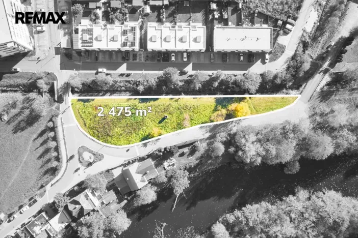 Prodej pozemku pro bydlení, Hradec Králové, 2475 m2