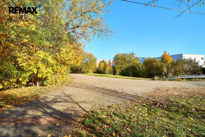 Prodej pozemku pro bydlení, Hradec Králové, 2475 m2
