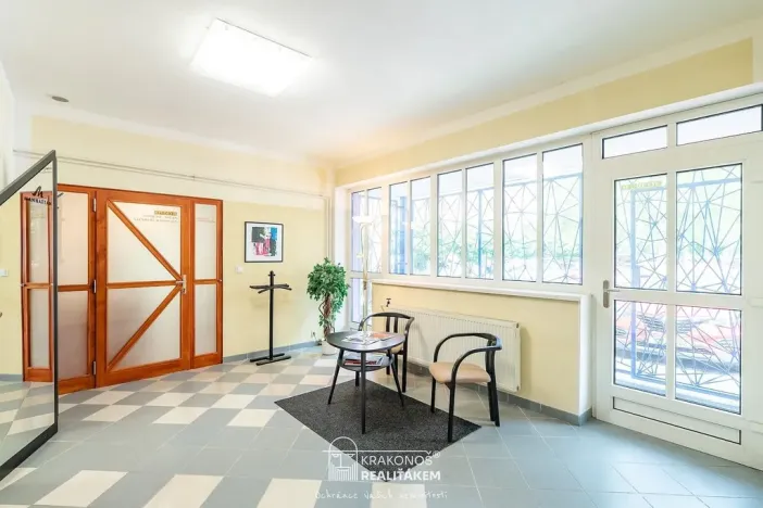 Pronájem komerční, Hranice - Hranice I-Město, Tř. 1. máje, 96 m2
