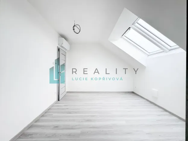 Prodej bytu 3+kk, Strážnice, Grůska, 92 m2