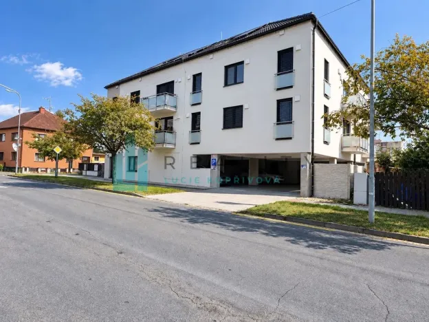 Prodej bytu 3+kk, Strážnice, Grůska, 92 m2