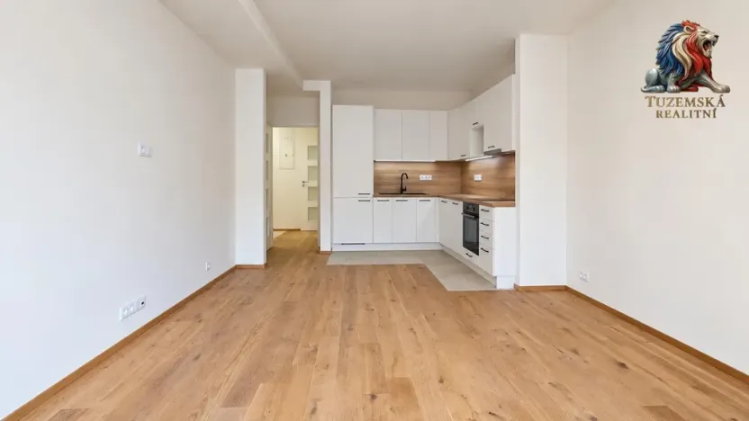 Prodej bytu 1+kk, Bystřice nad Pernštejnem, Masarykovo náměstí, 37 m2