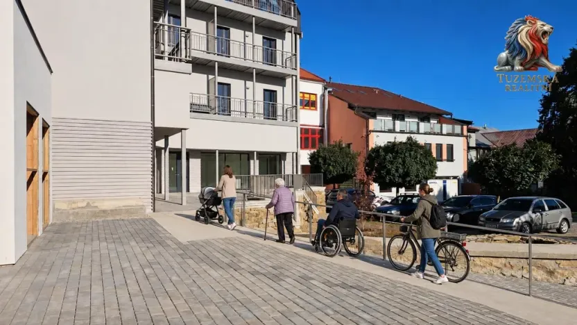 Prodej bytu 1+kk, Bystřice nad Pernštejnem, Masarykovo náměstí, 37 m2