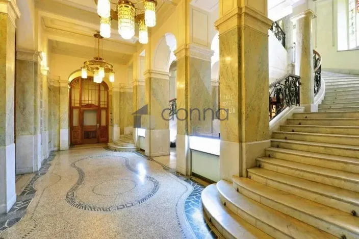Pronájem kanceláře, Praha, Spálená, 538 m2