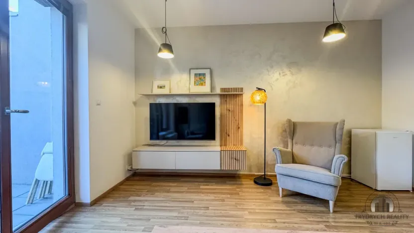 Prodej - jiné, Praha, Plzeňská, 30 m2