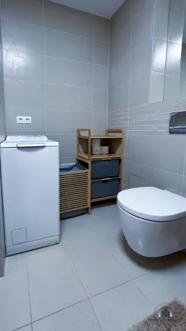 Prodej - jiné, Praha, Plzeňská, 30 m2