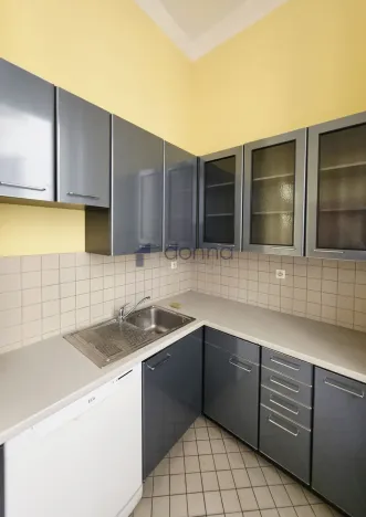 Pronájem kanceláře, Praha, Spálená, 128 m2