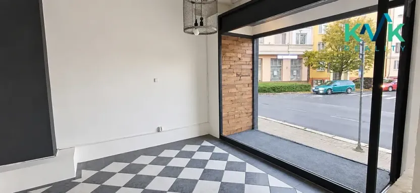 Pronájem obchodního prostoru, Karlovy Vary, Vítězná, 40 m2