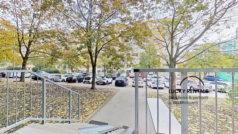 Pronájem bytu 2+kk, Praha - Černý Most, Kpt. Stránského, 43 m2
