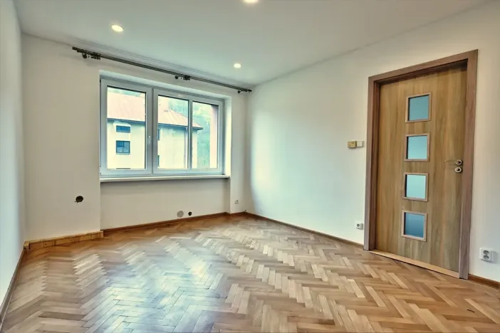 Pronájem bytu 2+1, Poniklá, 57 m2