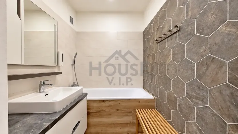 Prodej bytu 3+1, Praha - Čimice, Chvatěrubská, 75 m2