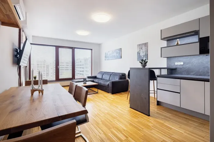 Pronájem bytu 2+kk, Praha - Karlín, Rohanské nábřeží, 60 m2