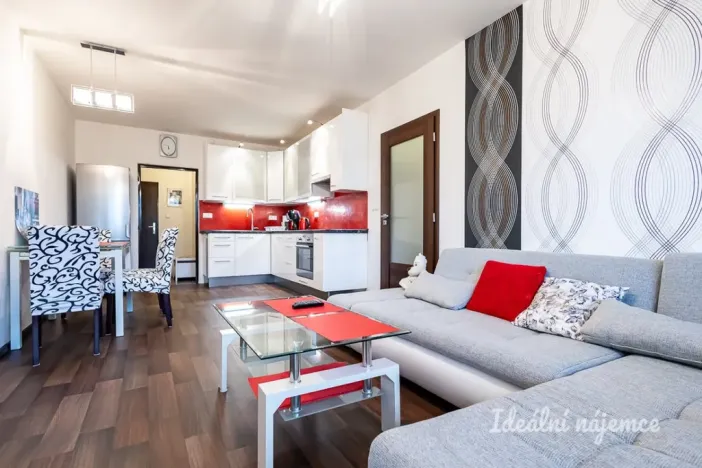 Pronájem bytu 2+kk, Praha - Krč, Sládkovičova, 47 m2