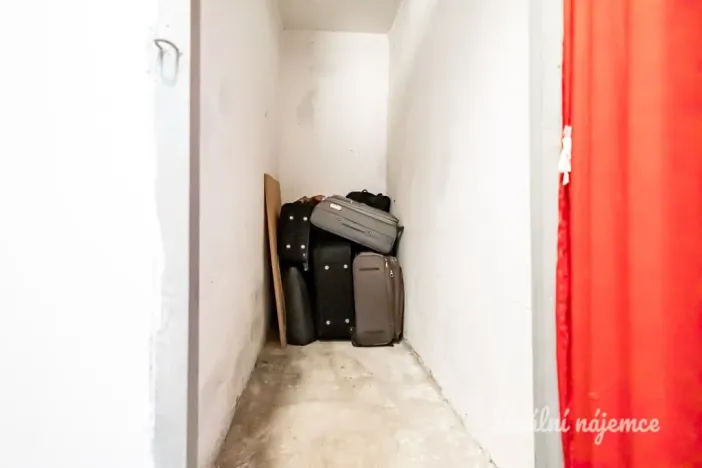 Pronájem bytu 2+kk, Praha - Krč, Sládkovičova, 47 m2