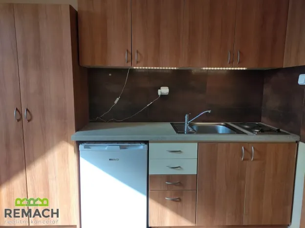 Pronájem bytu 1+kk, Uherské Hradiště, Velehradská třída, 25 m2