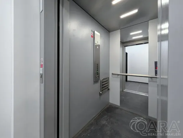 Pronájem bytu 1+kk, Plzeň - Jižní Předměstí, Železná, 27 m2
