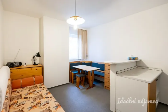 Pronájem bytu 1+1, Praha - Letňany, Chotěšovská, 39 m2