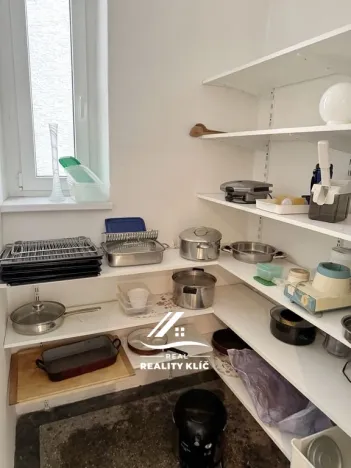Pronájem bytu 2+1, Ostrava, Korunní, 102 m2