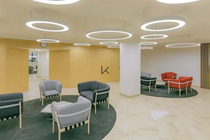 Pronájem kanceláře, Praha - Karlín, Sokolovská, 342 m2