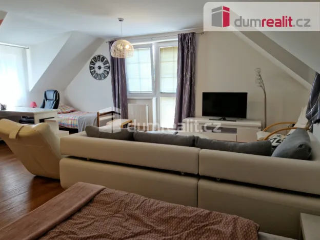 Pronájem bytu 3+kk, Zlatá Koruna - Plešovice, 138 m2