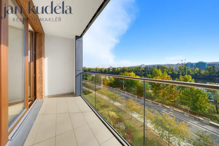 Pronájem bytu 3+kk, Praha - Holešovice, V háji, 74 m2