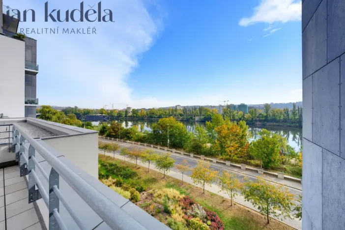 Pronájem bytu 3+kk, Praha - Holešovice, V háji, 74 m2